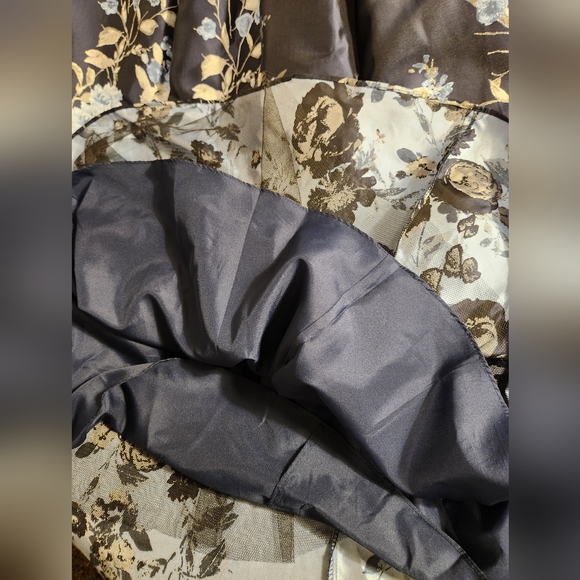 Gorgeous Mother of the Bride Dress - Picture 5 of 14